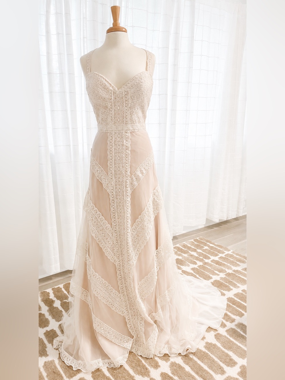 Lillian West boho wedding dress NWT